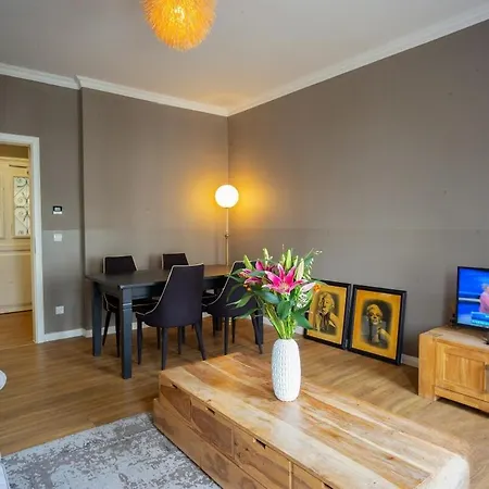 Appartement Lm 3 Raum Familien Mit Balkon Leipzig