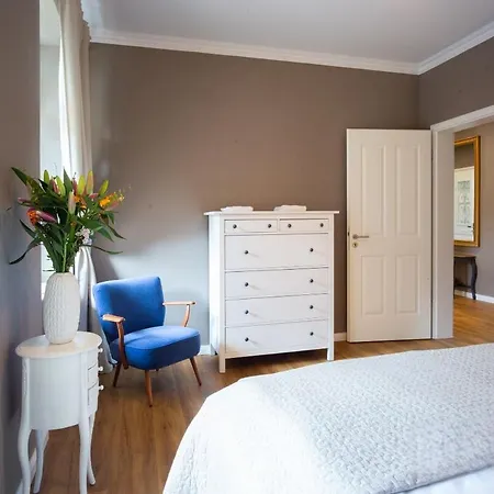 Lm 3 Raum Familien Mit Balkon Appartement Leipzig